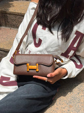 Elegant Brown Textured Shoulder Bag with Gold Lock