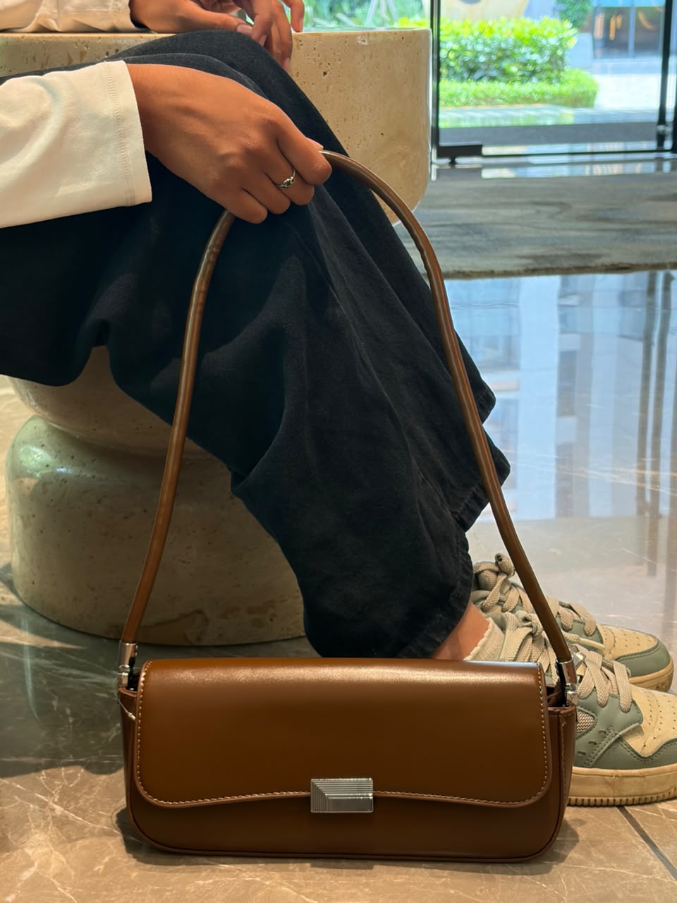 Arrow Solid Shoulder Bag