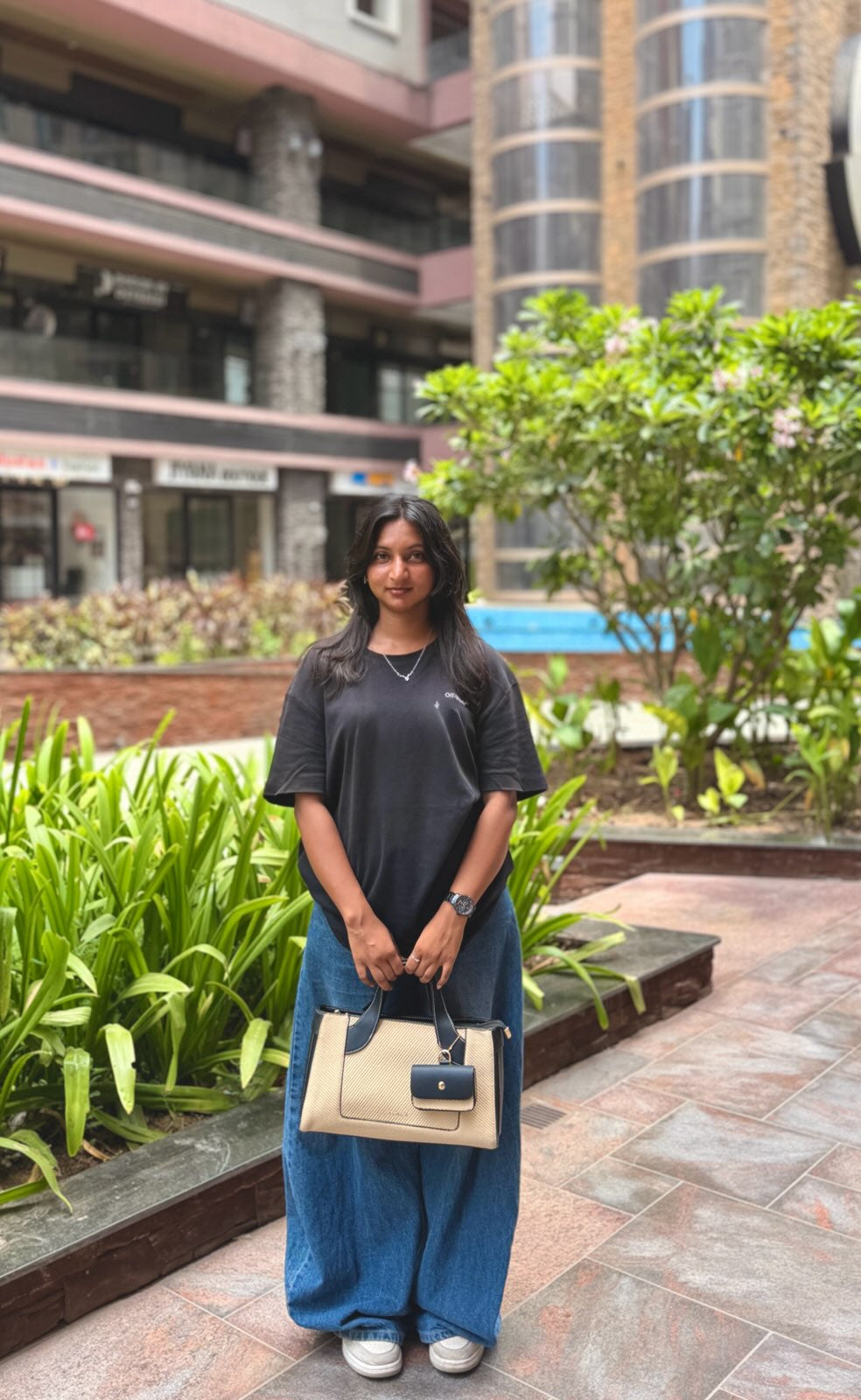 Classic Textured Tote Bag with Mini Pouch