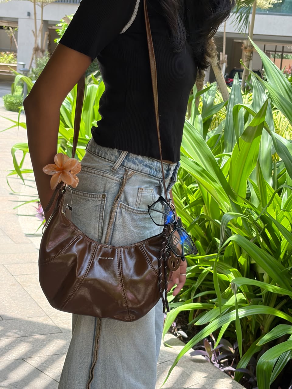 Vier Hobo Shoulder Bag