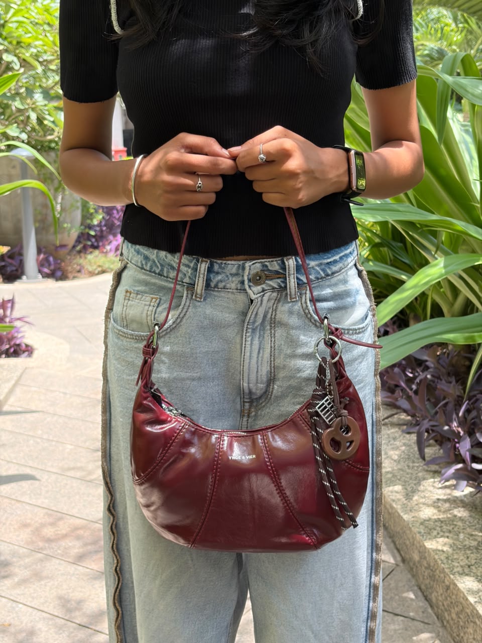 Vier Hobo Shoulder Bag