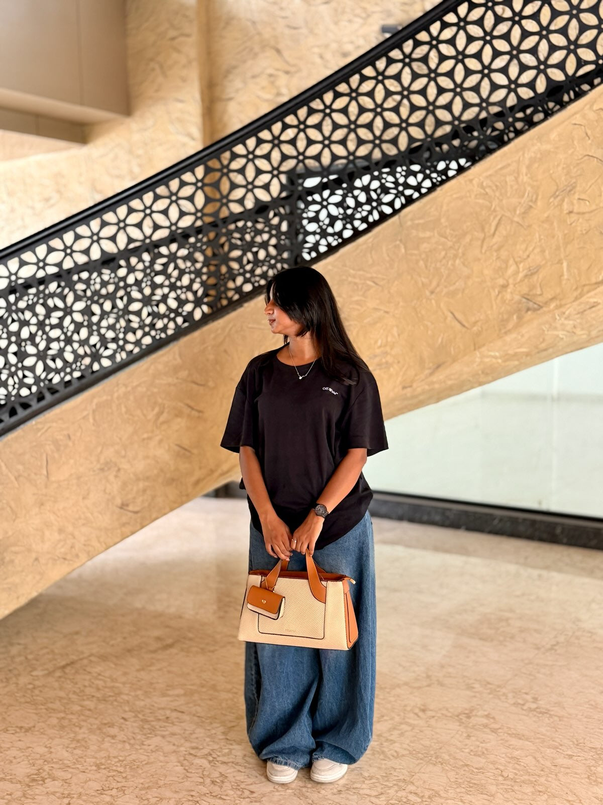 Classic Textured Tote Bag with Mini Pouch