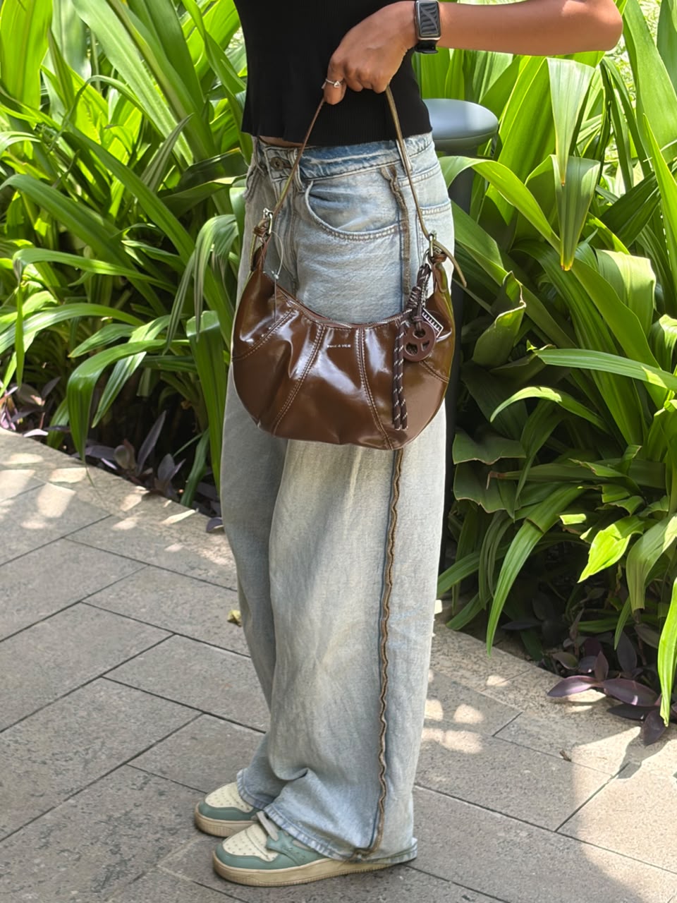Vier Hobo Shoulder Bag