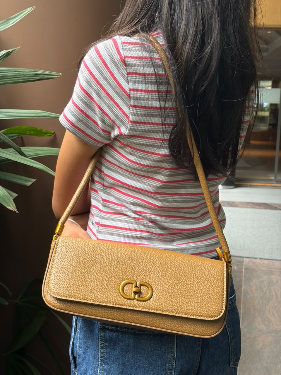 Florida bub Shoulder Bag with Gold-Tone Clasp