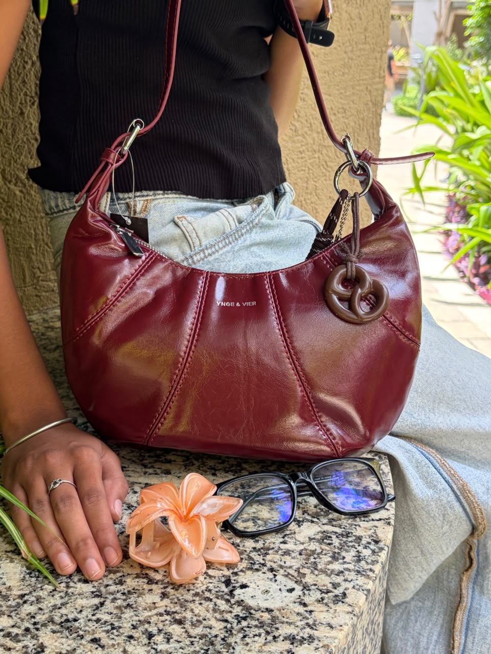 Vier Hobo Shoulder Bag